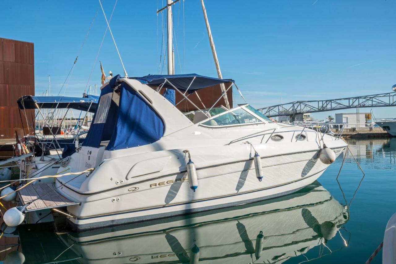Boat Hotel Barcelona Sant Adria de Besos Dış mekan fotoğraf