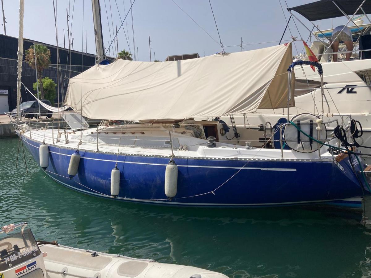 Boat Hotel Barcelona Sant Adria de Besos Oda fotoğraf