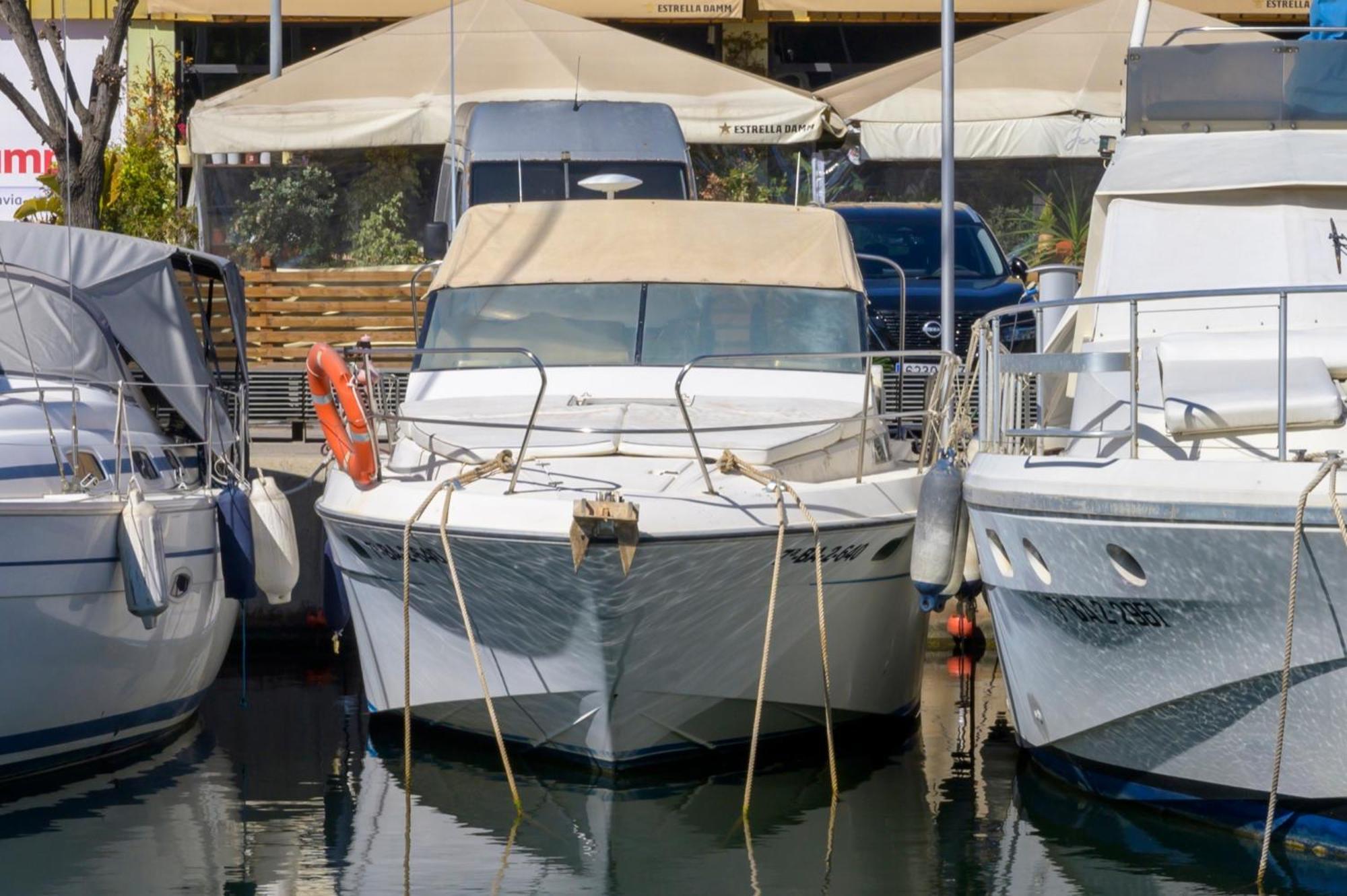 Boat Hotel Barcelona Sant Adria de Besos Oda fotoğraf